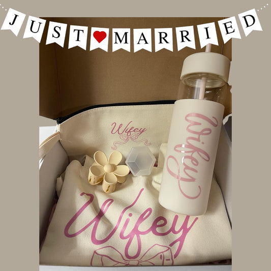 Bridal Gift Set: Canvas Bags, Glass Tumbler & Hair Clip